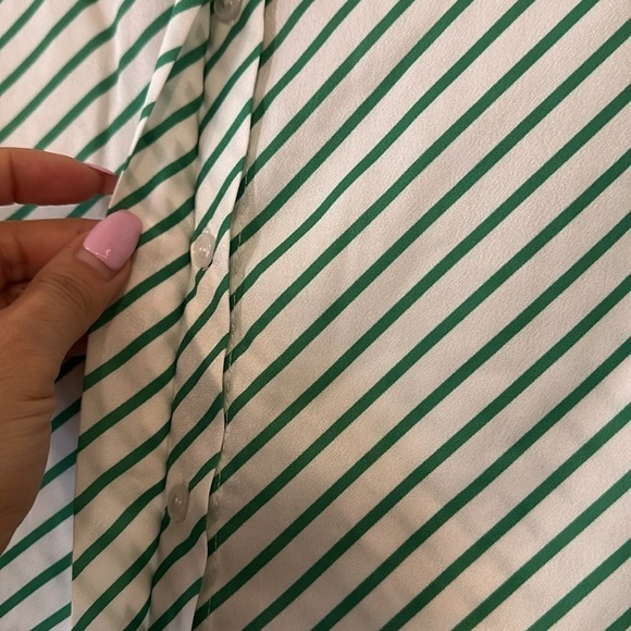 Aaron & Amber Striped Oversized Relaxed Fit Button Up Shirt in Kelly Green - Picture 8 of 12